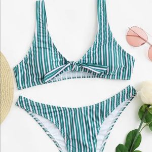 Striped Knot Front Top With High Leg Bikini. 👙